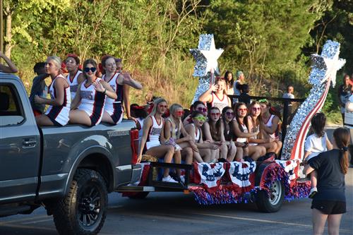 cheerleaders on float